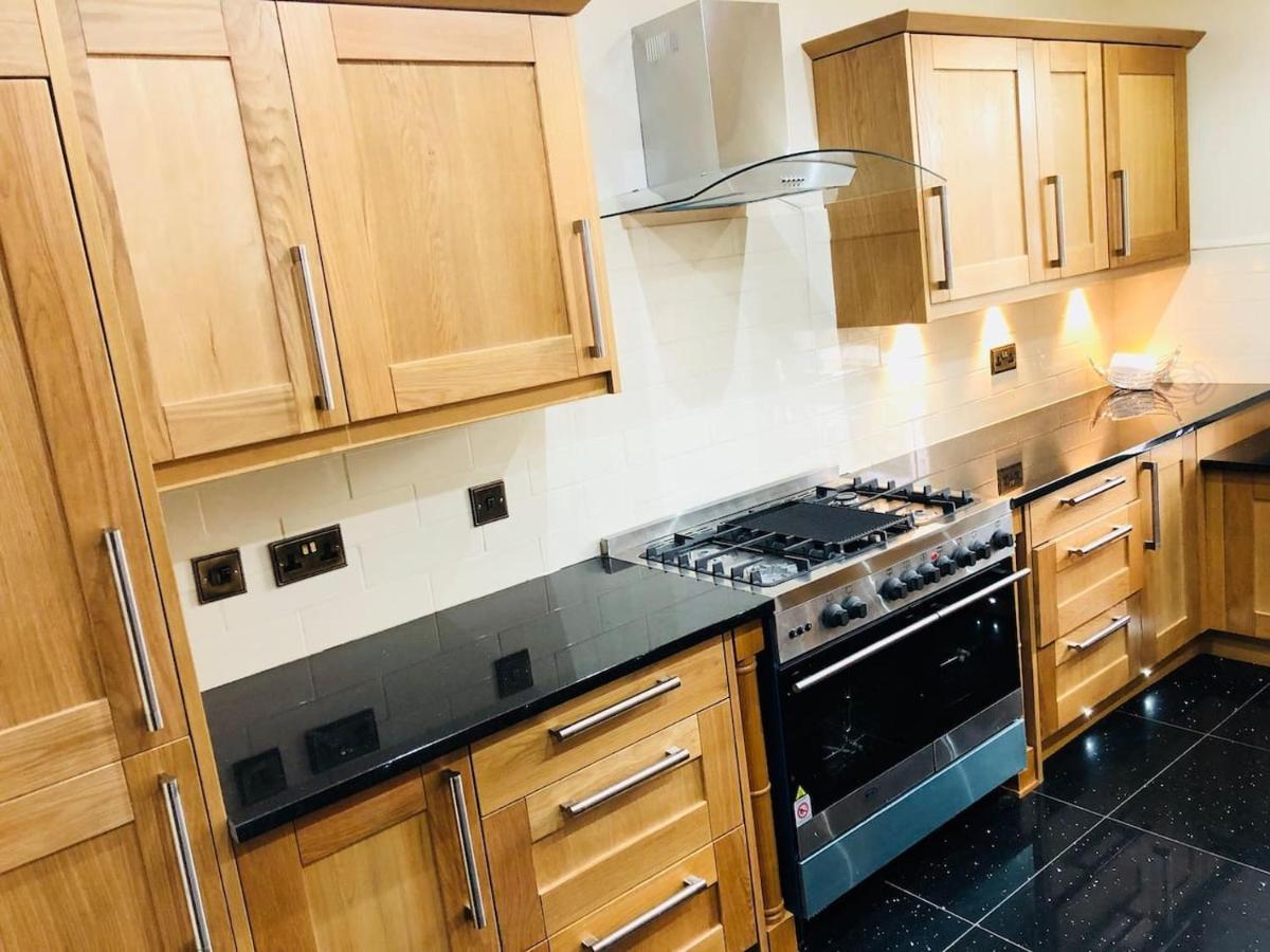 Beautiful 4-Bed Villa In Glasgow Dış mekan fotoğraf