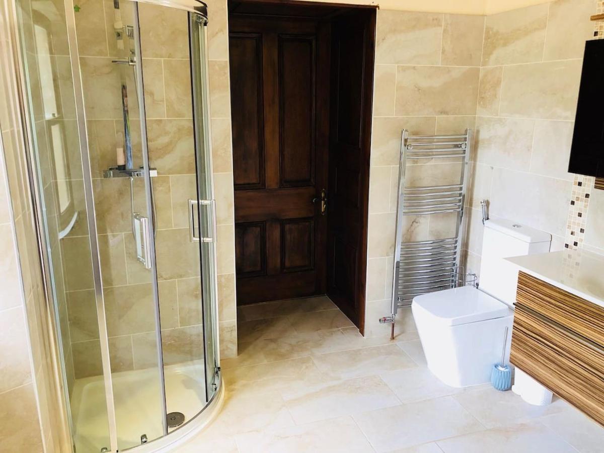 Beautiful 4-Bed Villa In Glasgow Dış mekan fotoğraf